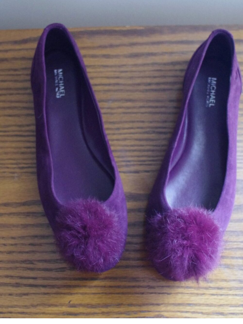 MICHAEL Michael Kors Burgundy Remi Suede Real Rabbit Fur Pom Flats Size: US 7